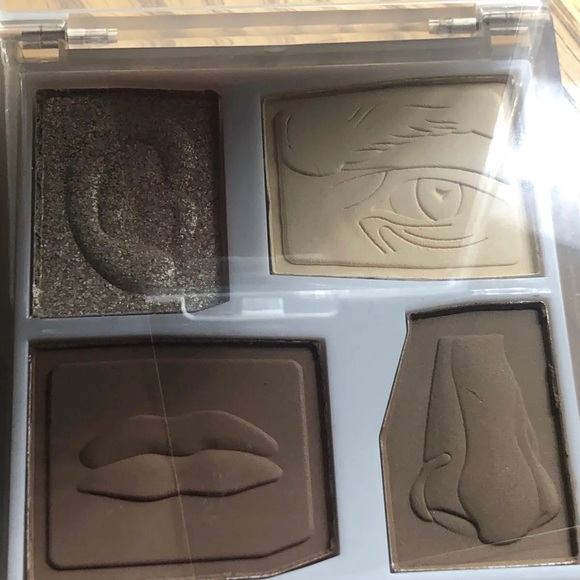 - $5 Contouring face makeup palette new in box $5 if bundled - Picture 5 of 9